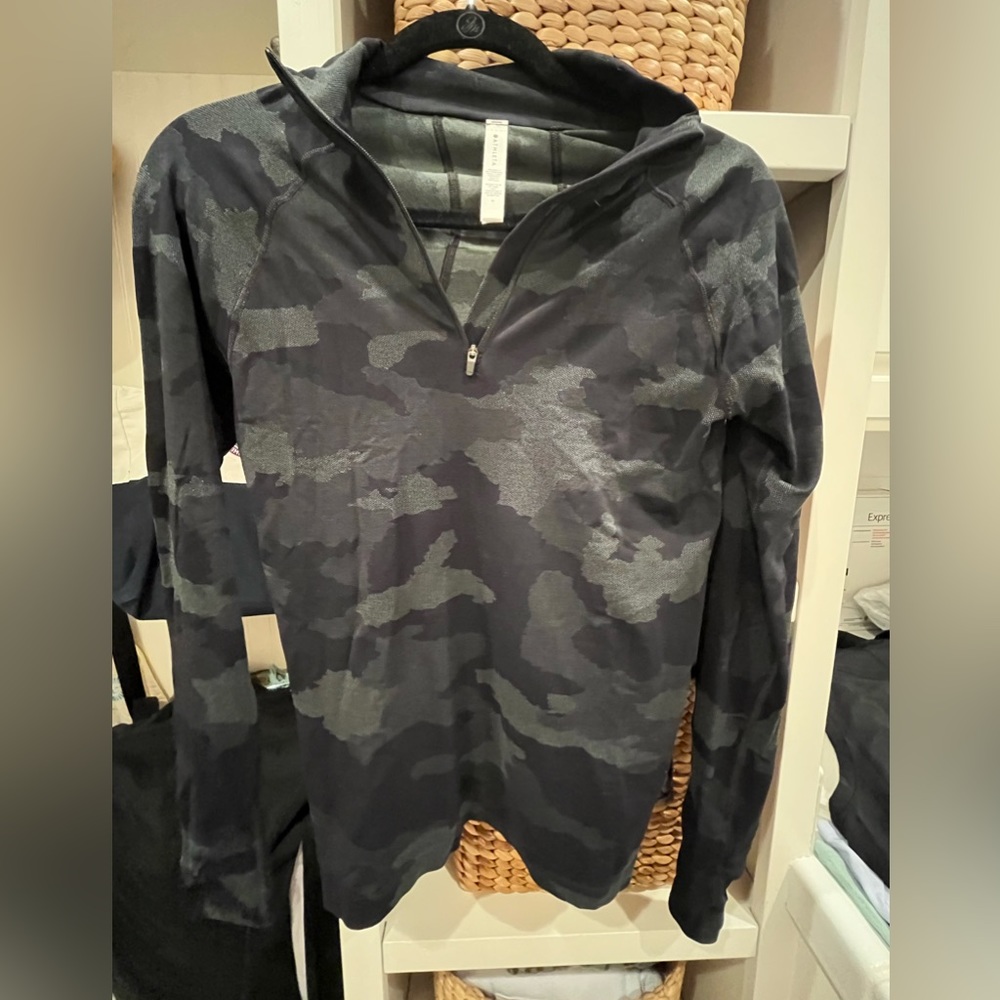 Athleta Women's Black & Gray Camo Quarter-Zip Pullover